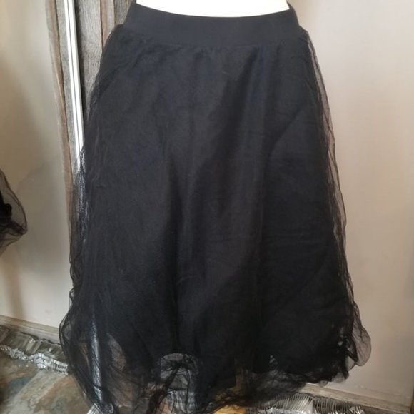 Beautiful Black Lace Layered Skirt - Picture 1 of 2